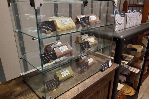 ソボクニシフォンの店内