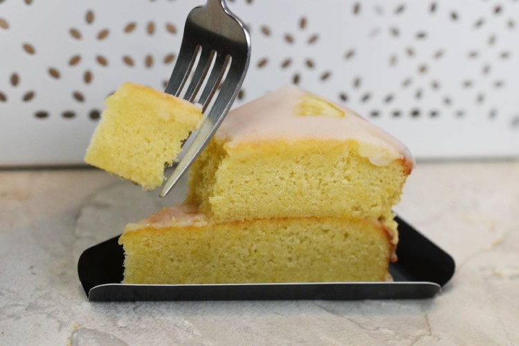 グルテンフリーのレモンケーキ